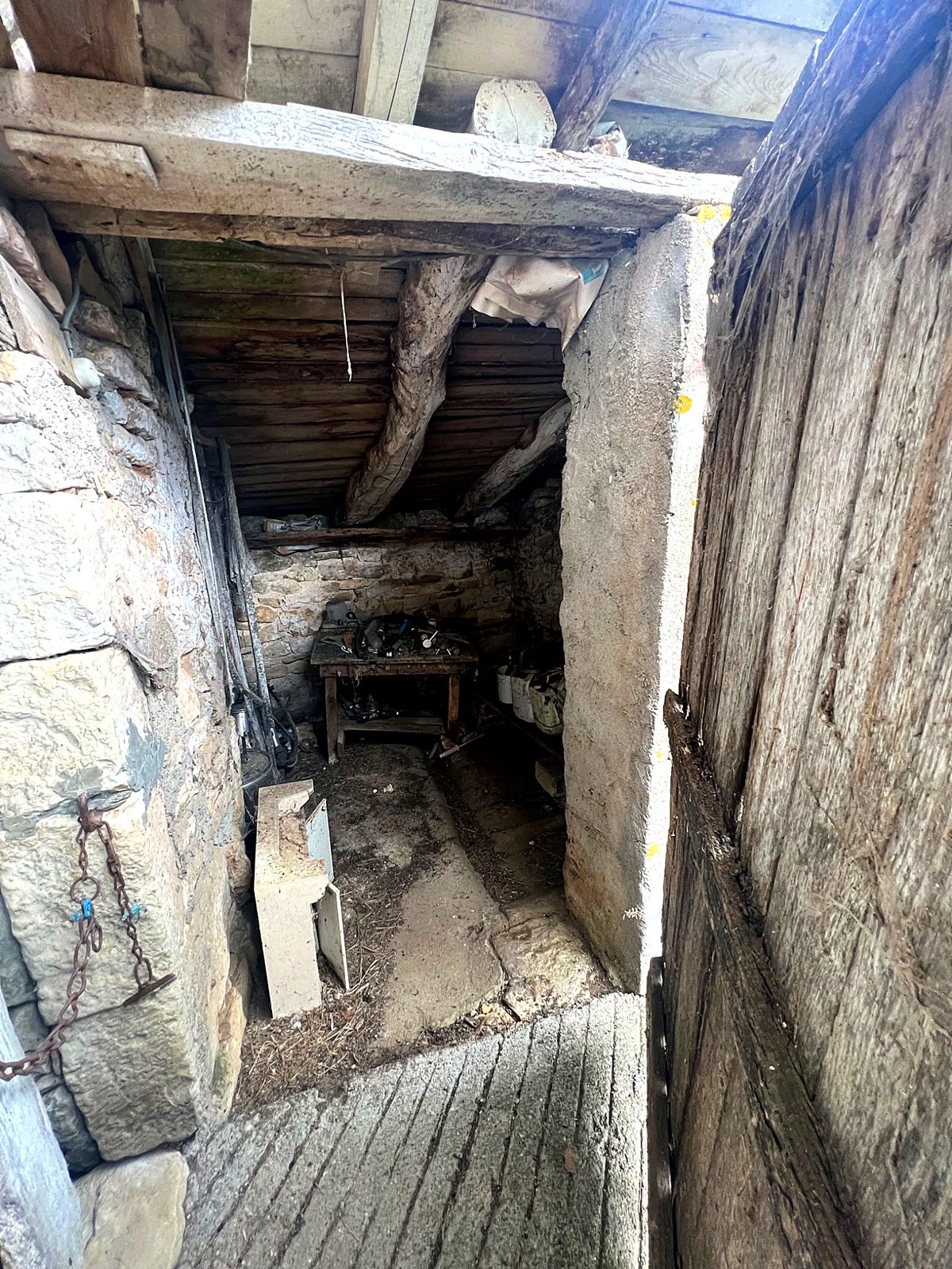 Stone outbuilding doorway, another view